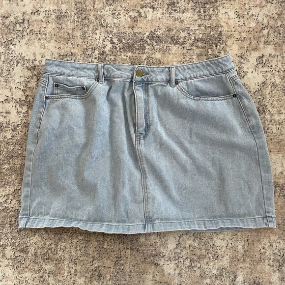 Forever 21 Womens Denim Mini Skirt 18 Plus Light Wash Jean - Picture 1 of 6